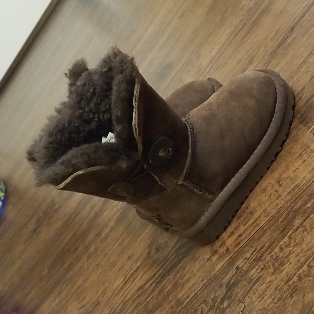 Ugg Brown Bailey Button Boots Size 6